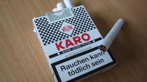 Karo_mit_Zigarette